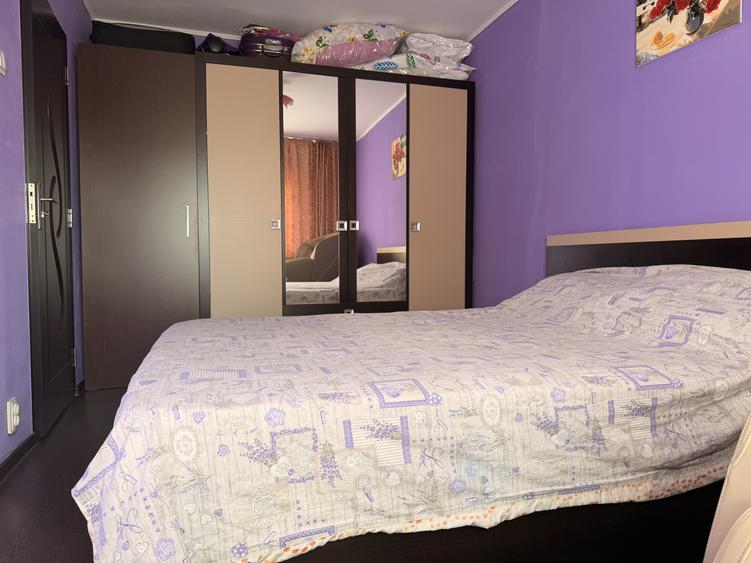 Apartament 4 camere, decomandat mp '70 utili, boxa, 10 mp cu CF etaj 3-Soarelui