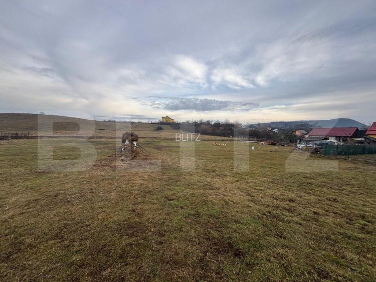 Teren Intravilan 2800 mp, zona Sieu Sfantu - 2