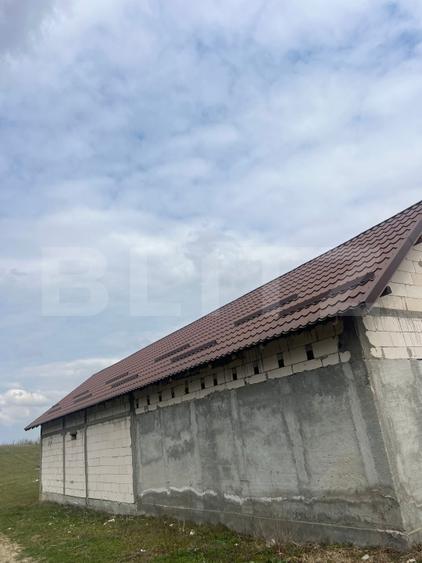 Teren cu casa de vanzare Tuglui, 2200 mp, aproape de padure