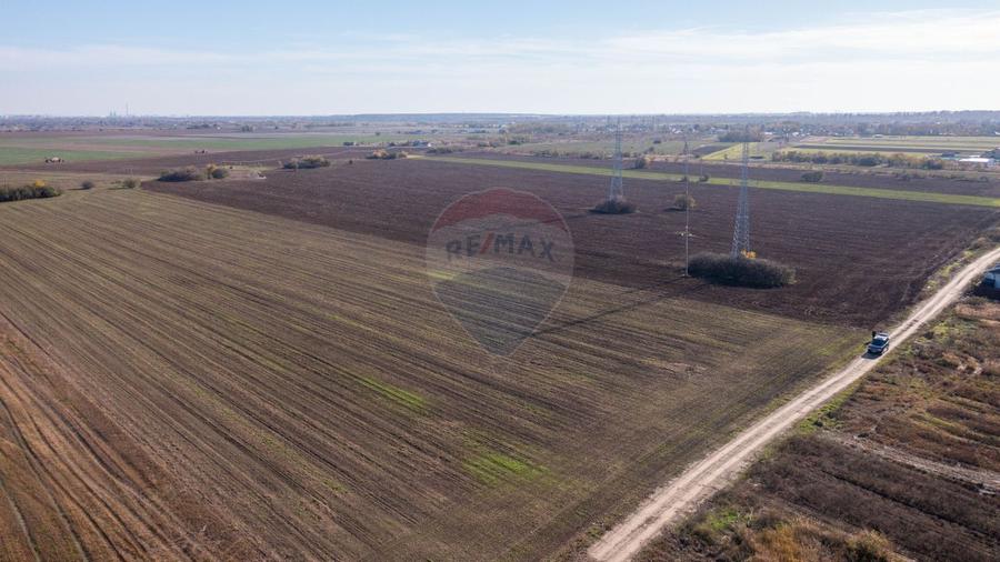 Vanzare teren intravilan 7.500 mp Sabareni