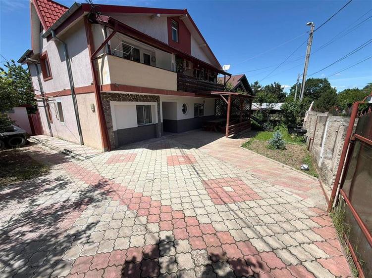 Apartament cu 3 camere si teren in Miroslava langa notariat Iulia Paduraru