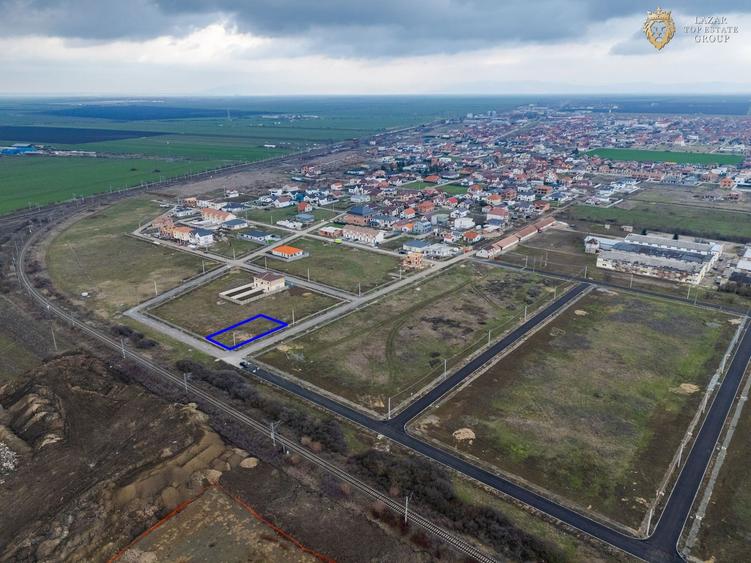 Teren 700mp in Premier- Vladimirescu