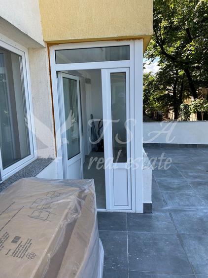Apartament 2 camere Bdul Ferdinand cu terasă generoasă si loc de parcare