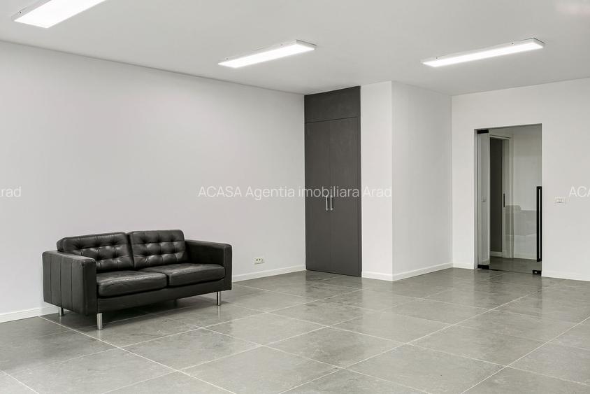 De închiriat Birou de Lux, Zona Centrlă, la Preț Promoțional - 3