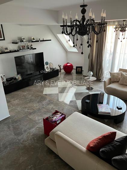 Eleganță Atemporală: Duplex Exclusiv de 200 mp, Complet Amenajat Premium, Garaj