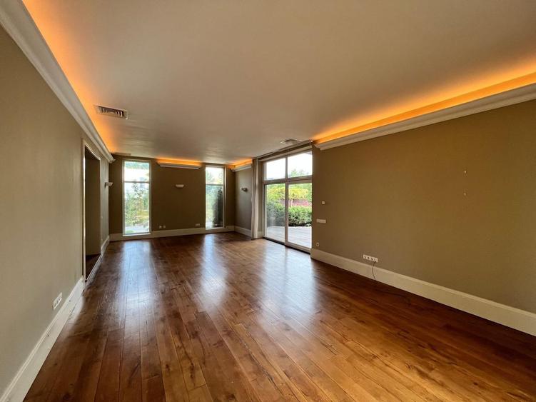 VILA 10 CAMERE | PIPERA | NEMOBILAT