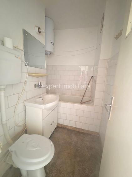 Bld Independentei 2 camere confort 1 decomandat - 4