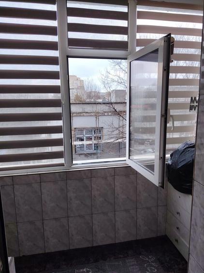 Tomis 1, apartament cu doua camere decomandate.