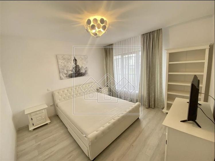 Casa moderna, cu 4 camere si teren de 220 - Selimbar