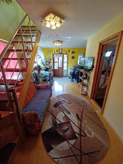 Casa Pretabila 2 familii, suprafata teren 290 mp, toate utilitatile, zona Centra