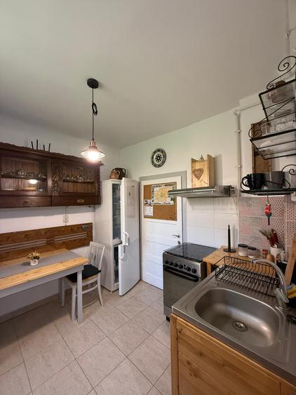 Apartament de închiriat, 2 camere, 50 mp, Central zona Cipariu