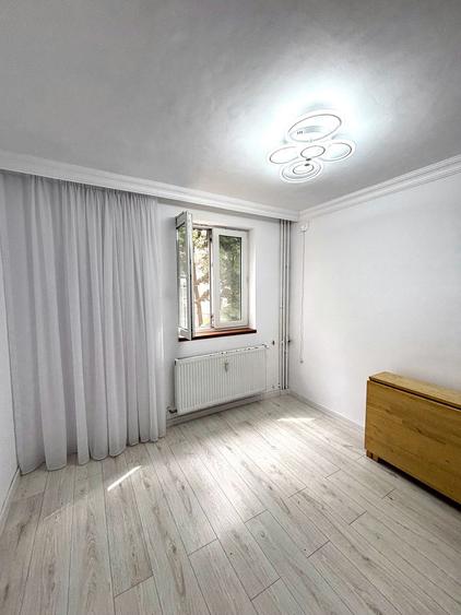 Apartament 3 camere Ozana – etaj 1, parcare inclusă, pet friendly, semi-mobilat