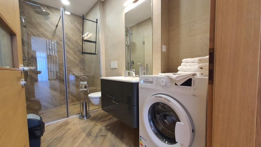 Apartament modern cu 2 camere, 60 mp, parcare subterană, zona Central