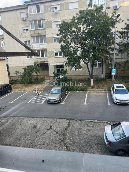 RECO Garsoniera 20 mp renovata etaj 1- Oradea - 10