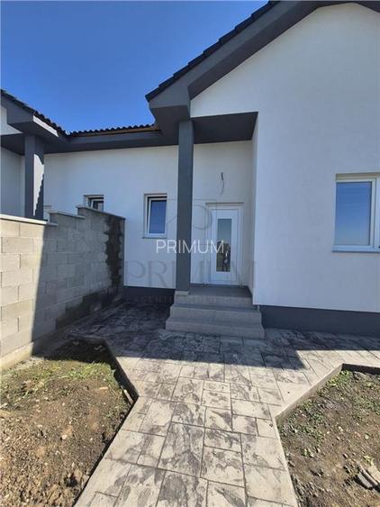 NOU - DUPLEX PE PARTER CU POTENTIAL DE MANSARDARE IN ZONA FOARTE BUNA - 4
