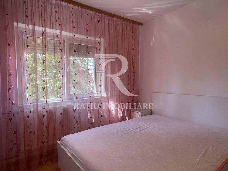 Apartament cu 3 camere | Decomandat | Parcare | Nufărul | Oradea