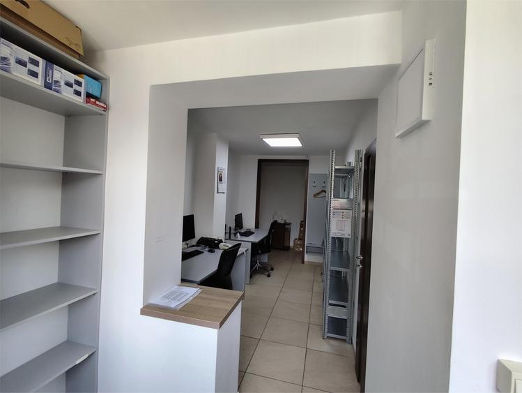 Spatiu in zona Centrul Civic pretabil birouri, Cabinet medical, etc.
