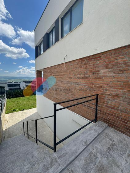 Duplex 4 camere, 160 mp utili, curte și 2 parcări - Iris