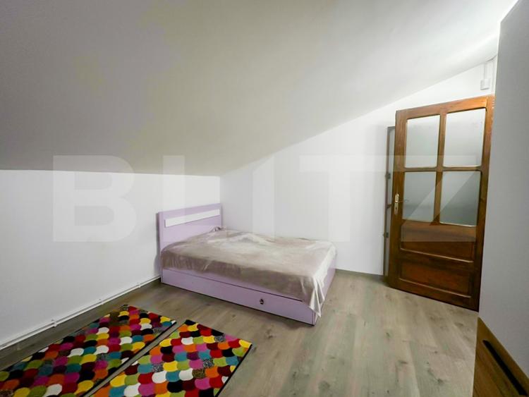 Casa individuala de vanzare, 216 mp, zona Cetate