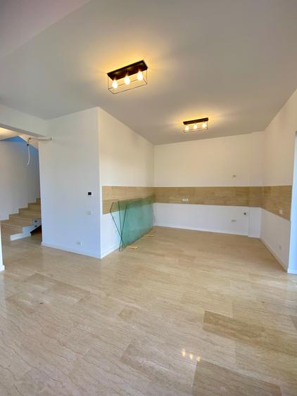 Villa Cedra, eleganta, gated, în Laguna Albastră, 3 dormitoare ensuite, 5 camere