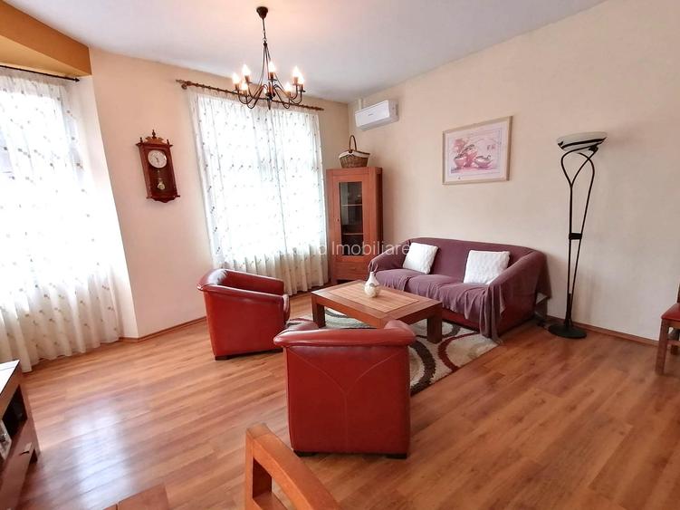 Apartament cu doua camere in zona Piata Sfatului - 2