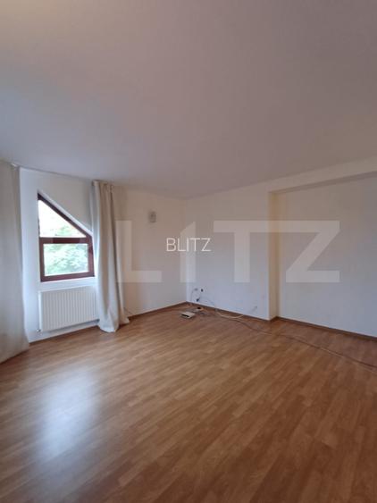 Casa cu 5 camere, 198 mp utili, 600 mp teren, in cartierul Primaverii - 13