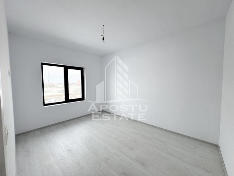 Duplex cu 5 camere si 3 bai, complet finalizat, disponibil imediat.