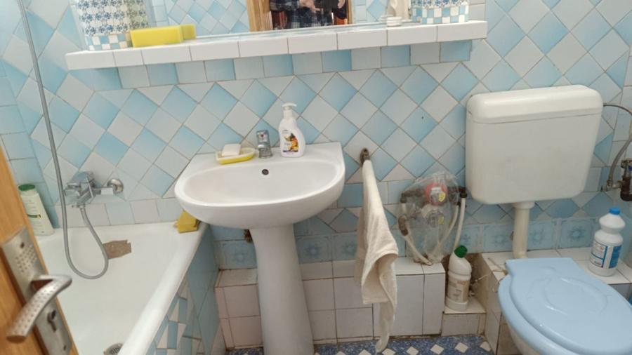 Apartament 2 camere decomandat bloc 1980 langa metrou Gorjului