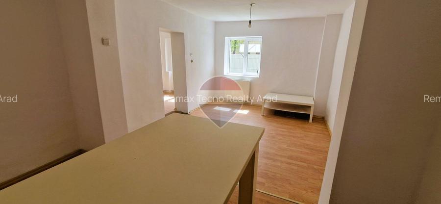 Casă la sol 4 camere cu teren de 299 mp, pret de apartament, zona Sega - 13
