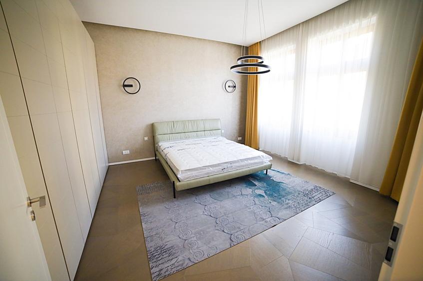 Apartament 3 camere de lux Centru Istoric, 130mp, 2000Euro