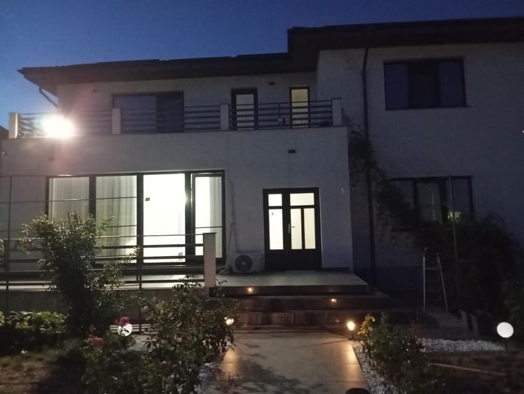Casa individuala mobilata si utilata,Lux!!!