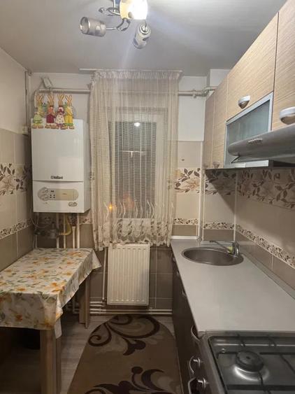 Apartament 2 camere, 39 mp, zona Craiovita Noua