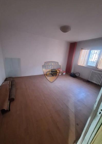 3 camere Inel II Eliberării 60mp parter 2 intrari gaze la usa pozitie comerciala