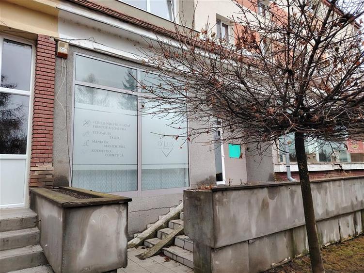 Spatiu comercial (Gheorgheni, Cart. Bucin bl. 18 F)