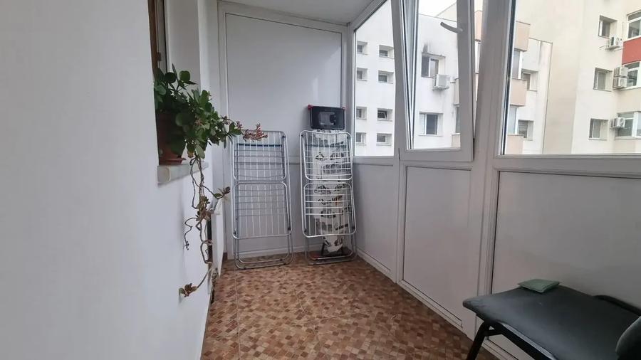 3 camere decomandat Eroii Revoluției → Brâncoveanu, aproape de metrou
