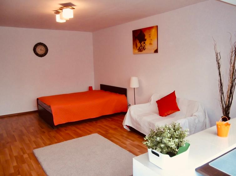 Garsoniera Alba Iulia, mobilată si utilată modern, renovată, curată, libera
