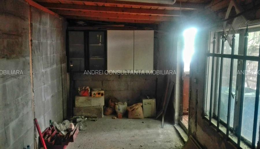 Vanzare casa renovata 2 camere, baie bucatarie 100 mp teren proprietate Domenii - 9