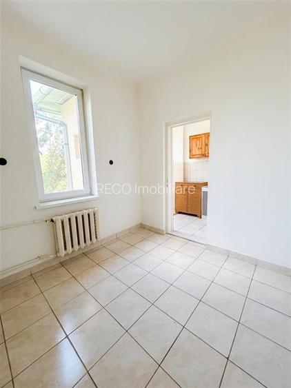 RECO Apartament spatios cu 3 camere, tavan inalt, zona Republicii – ideal pentru - 5