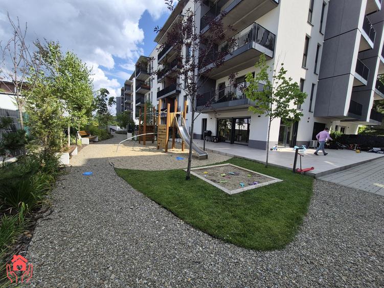 DNA GHICA (Azuga Residence)-3 camere semi/mobilat, curte privata, parcare, club!