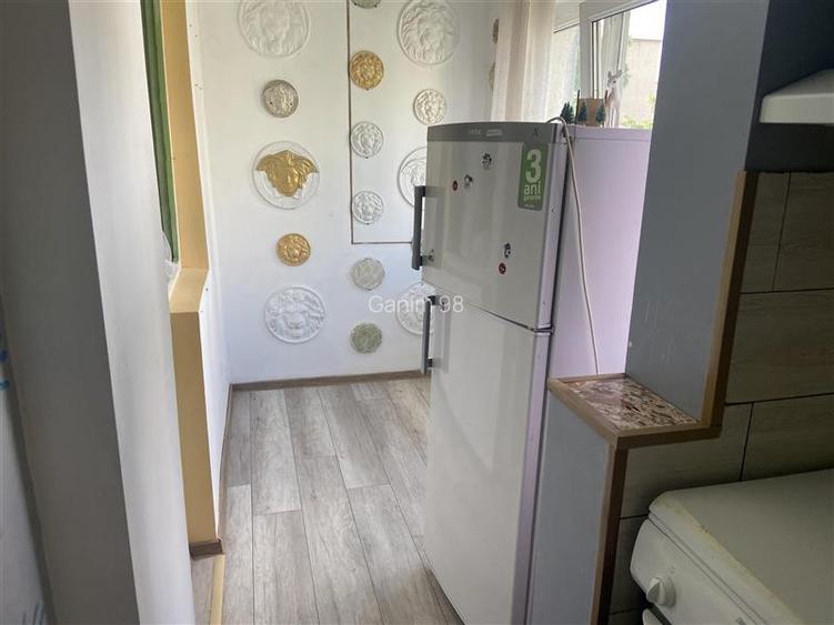 Apartament 2 camere ,etaj 1 din 4 , 54 mp, zona Inspectoratul Scolar, decomandat - 6