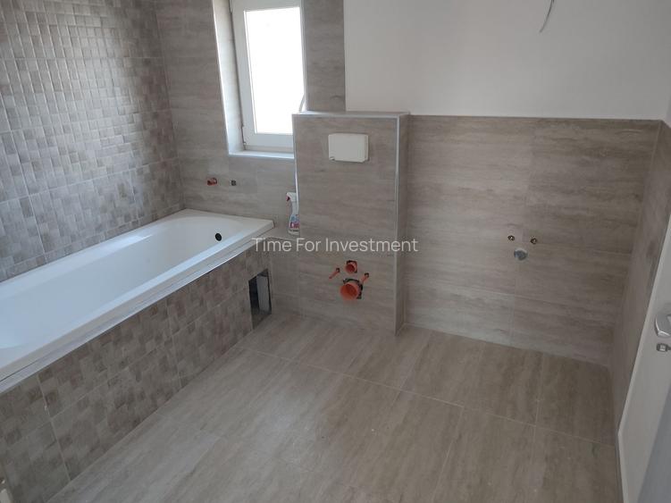 Sacalaz, 1/2 Duplex P+M 4 Camere,2 Bai,Terasa Acoperita - 13