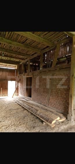 Casă cu 3 camere și un teren de 3000 mp, zona Cuzaplac