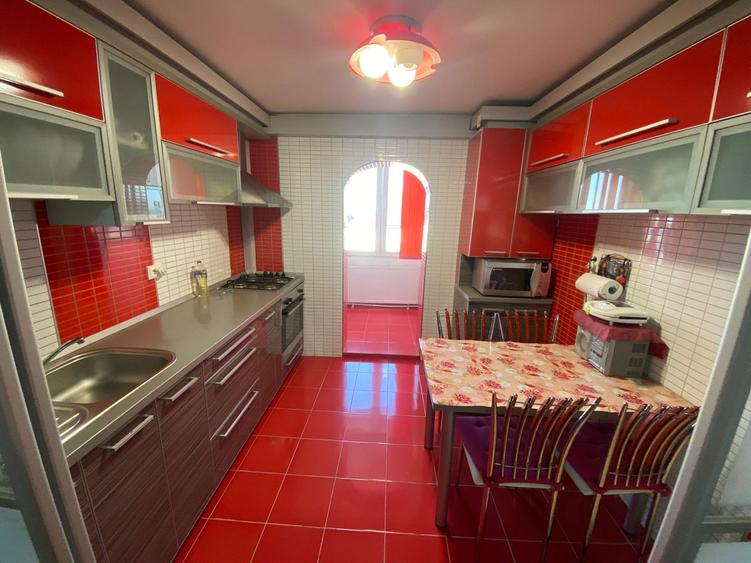 Apartament 3 camere Obcini de vânzare