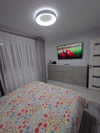 Vanzare apartament 3 camere , parter , micro 11 Târgoviște