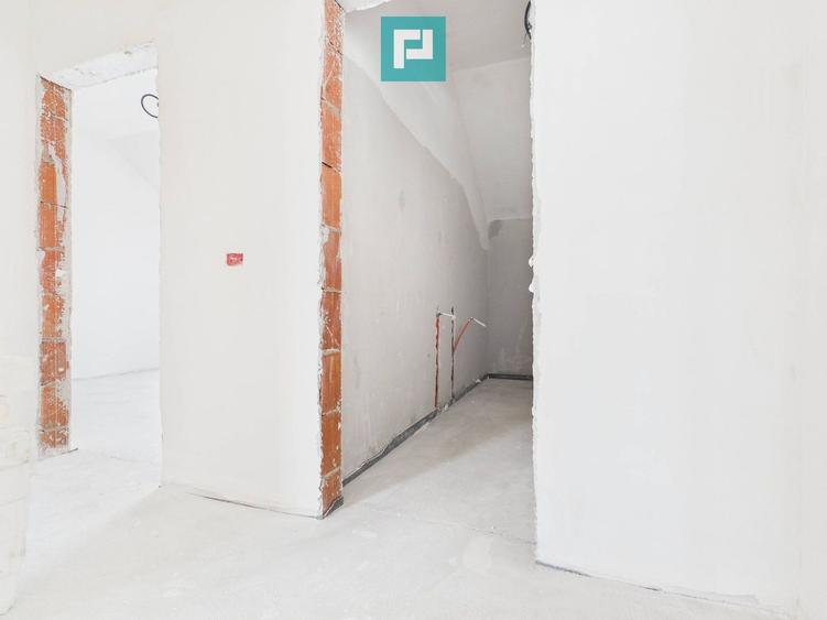 Duplex spațios 102 mp utili, teren 350mp in Covaci