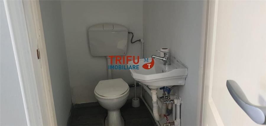 Spatiu comercial de vanzare 2 camere zona Mercur
