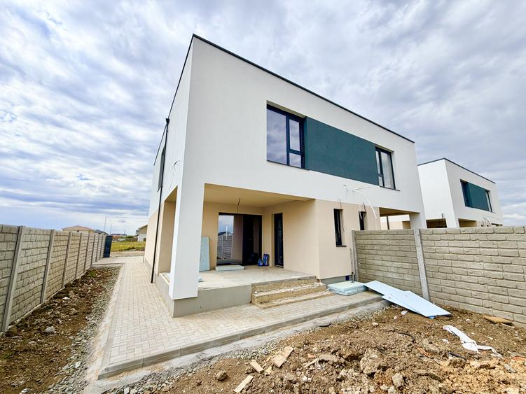 Duplex 4 camere - 3 bai - izolat fonic - aproape de Kaufland
