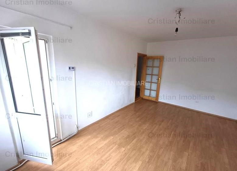Ultracentral  2 cam ARATA BINE confort 1 Decomandat zona Calarasi - 2