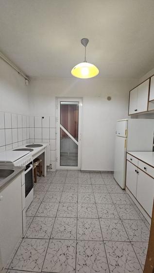 Piata farului-apartament 3 camere cu gaze