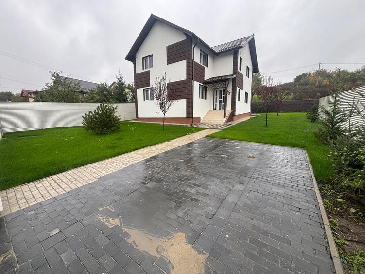 Casa noua cu 5 camere in zona V. Lupului